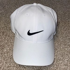 Nike white hat NWOT